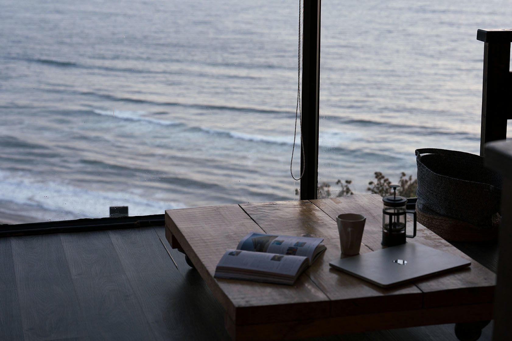 Living libro vista mar
