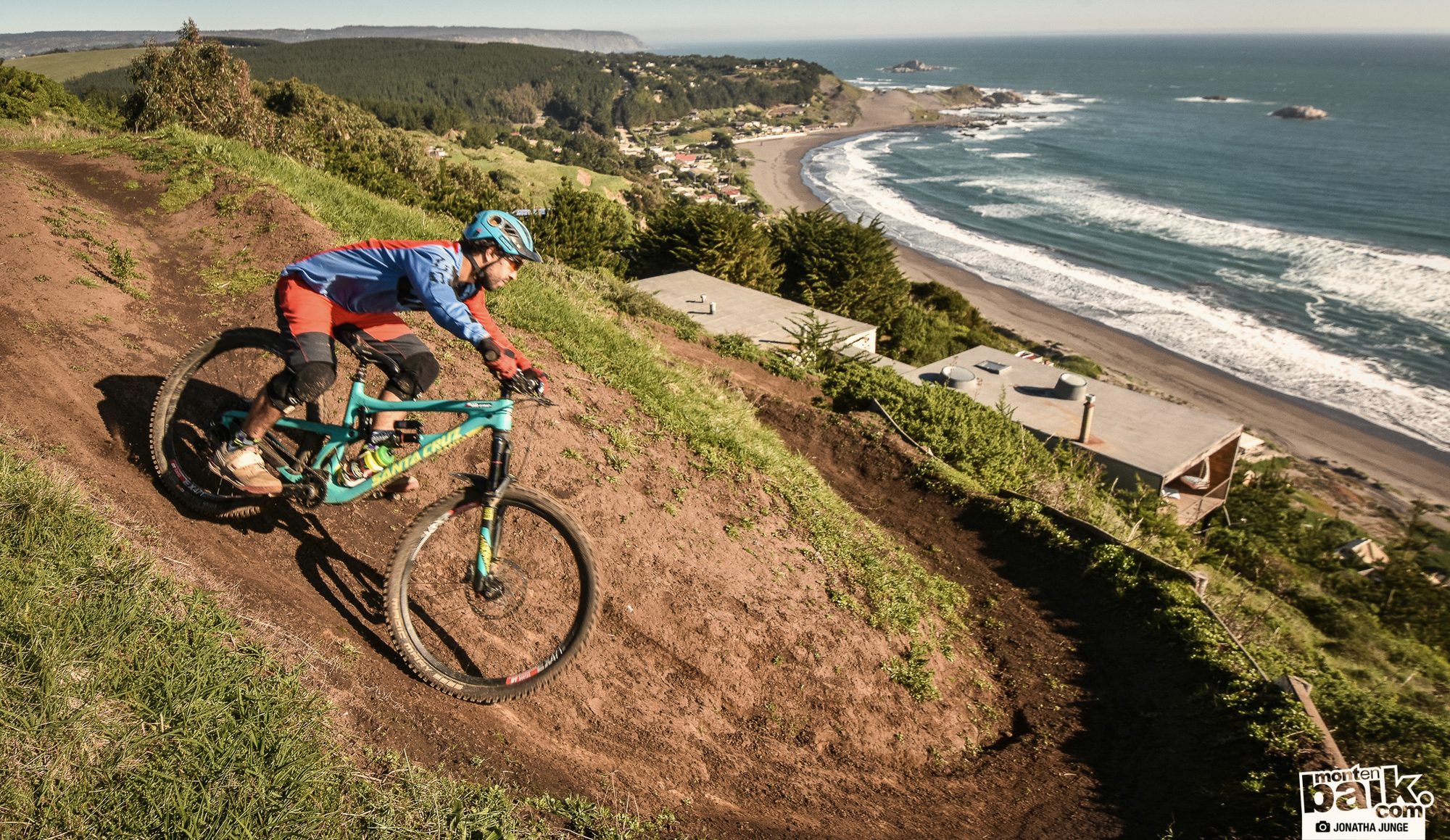 Mountain bike en los senderos costeros de Matanzas